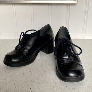 Vintage 90s 2000s platform chunky heel shoes